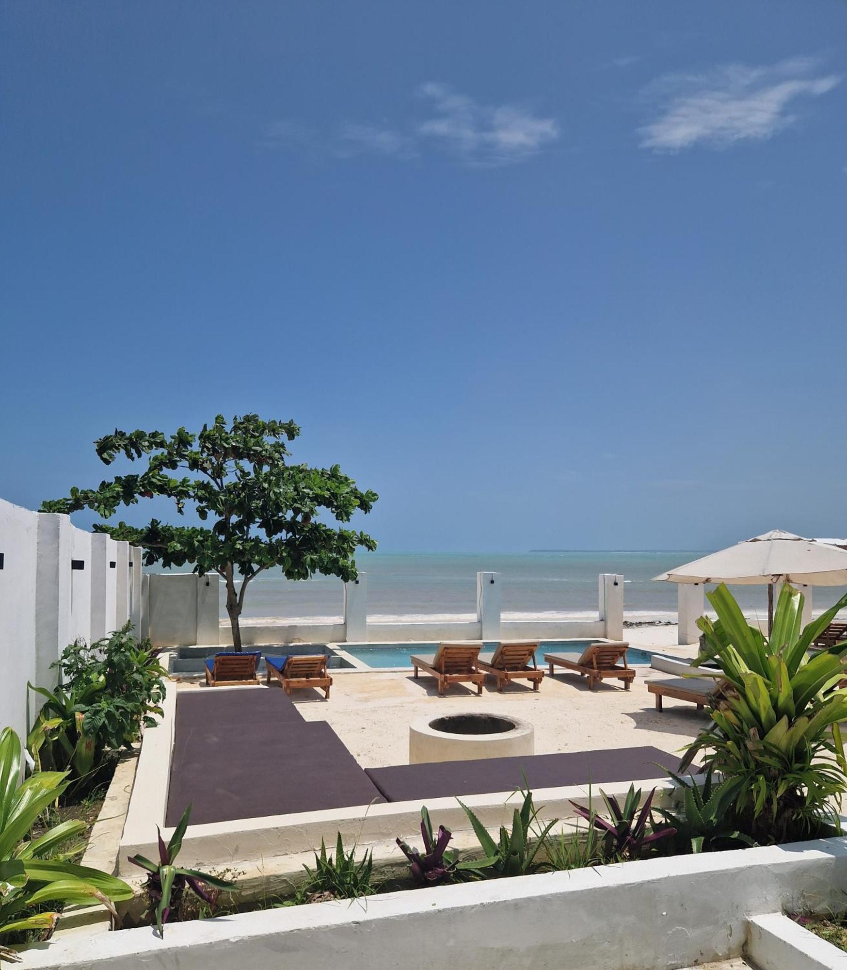 Dikoni Uroa Zanzibar Vera Beach Hotel By Moonshine חדר תמונה